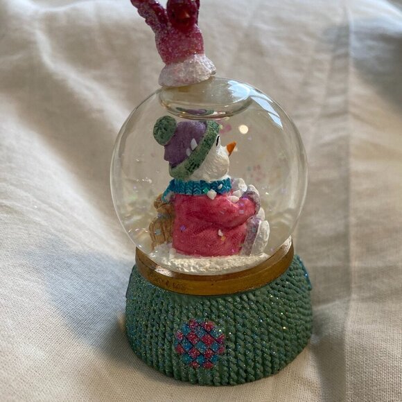 Winter Christmas Snow Man Snow Globe - Picture 9 of 11